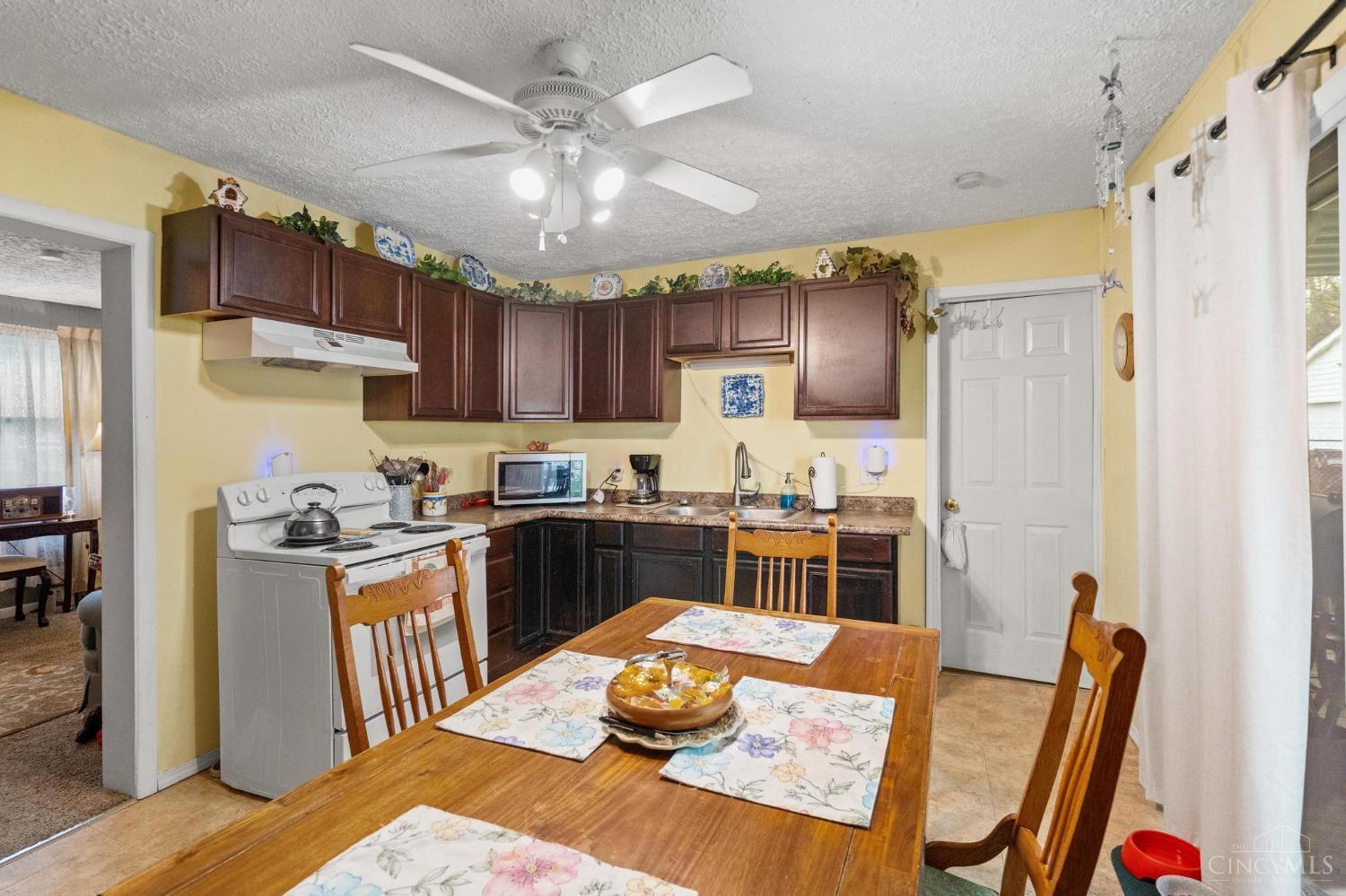 454 Featherwood Drive, Harrison, Utah image 7