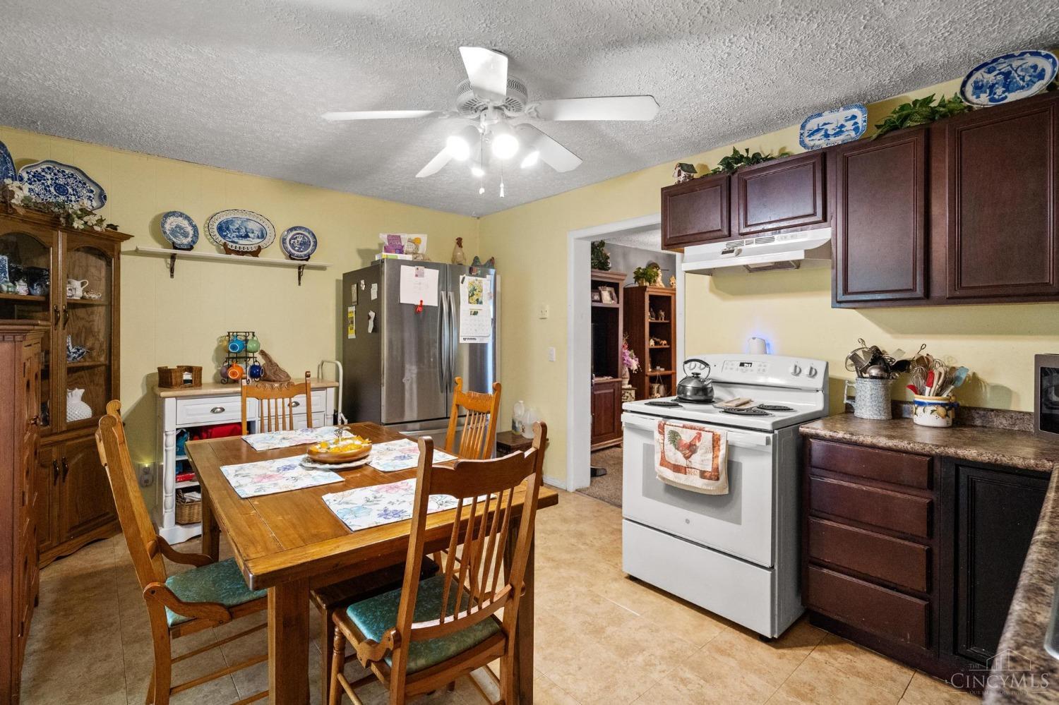 454 Featherwood Drive, Harrison, Utah image 6