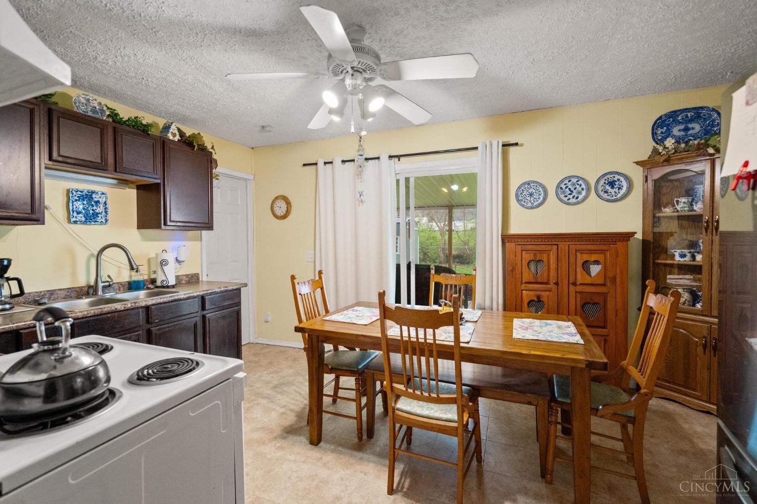 454 Featherwood Drive, Harrison, Utah image 5