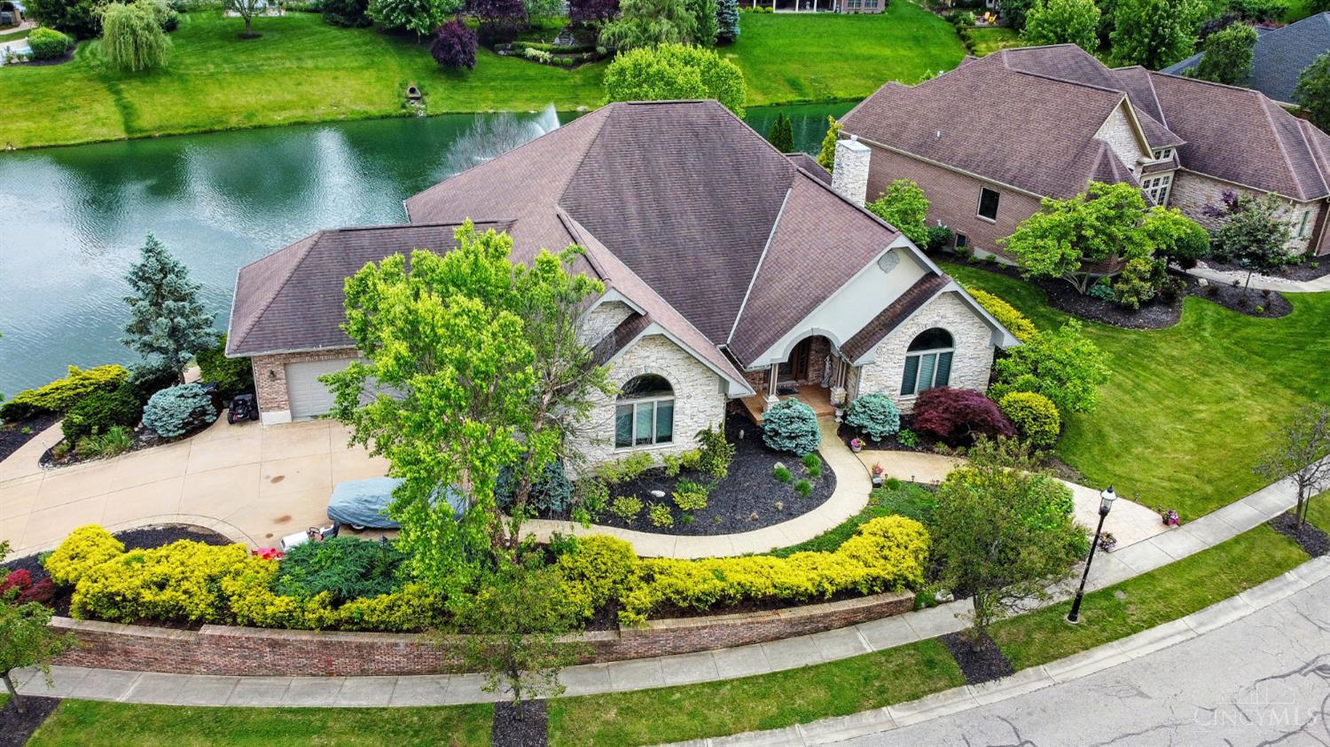 219 Chateau Valley Lane, South Lebanon, Ohio image 3