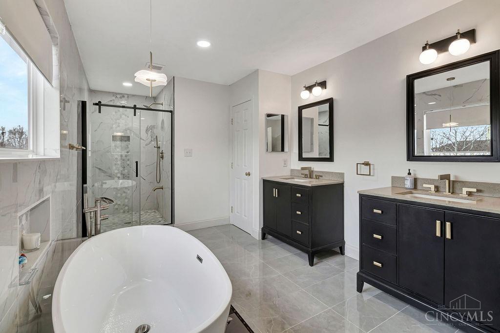 8264 Sea Mist Court, West Chester, Ohio image 27