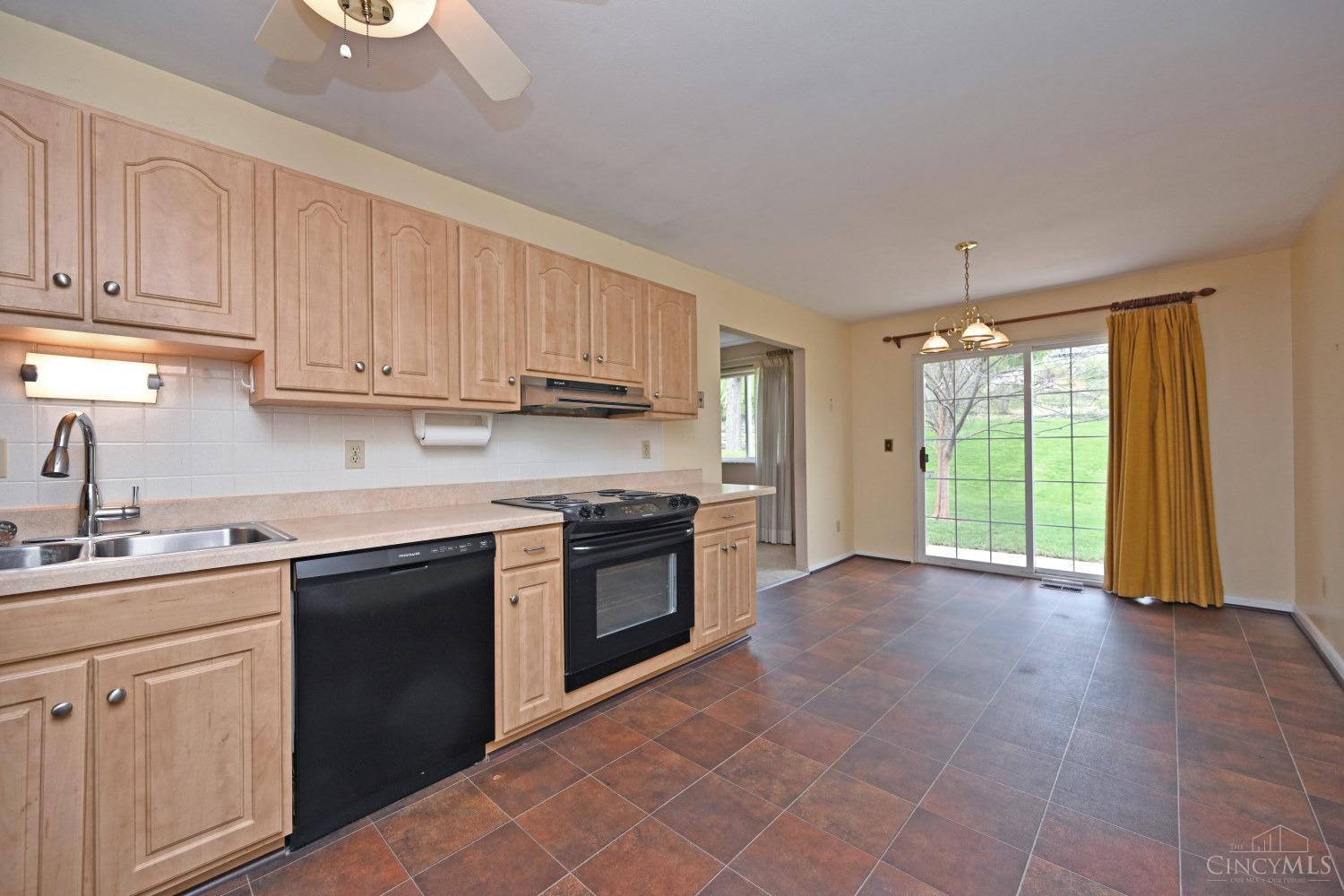 3386 Bighorn Court, Cincinnati, Ohio image 8