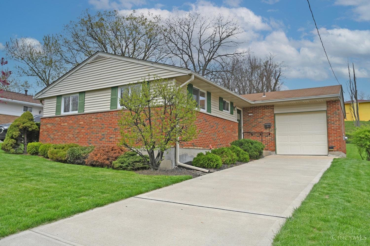 3386 Bighorn Court, Cincinnati, Ohio image 1