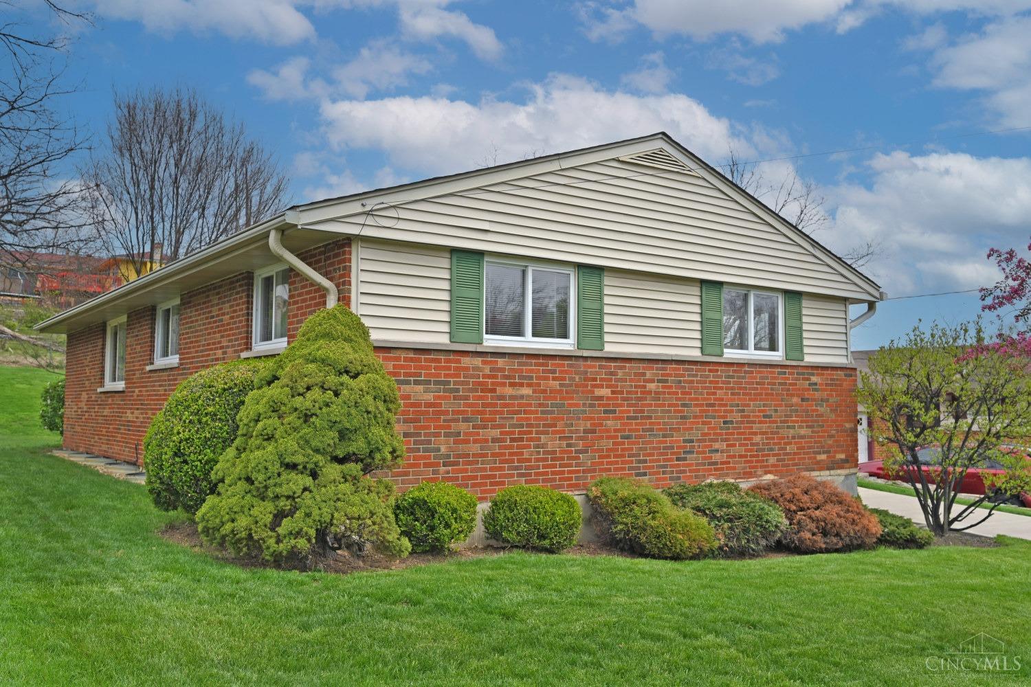 3386 Bighorn Court, Cincinnati, Ohio image 2