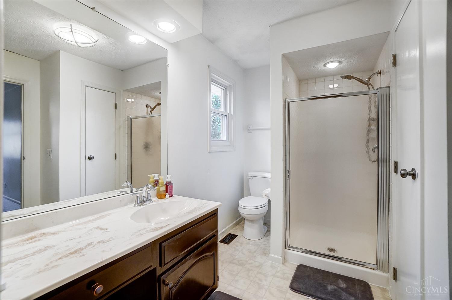 6859 Windwood Drive, West Chester, Ohio image 32
