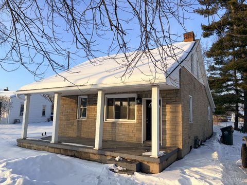 Photo of 1321 Oxford State Road, Middletown, OH 45044 (MLS # 1868305)