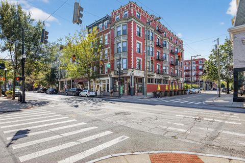 Photo of 1237 Vine Street #3, Cincinnati, OH 45202 (MLS # 1876531)