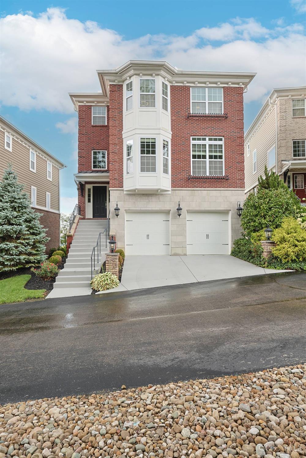 5349 Grand Vista Court