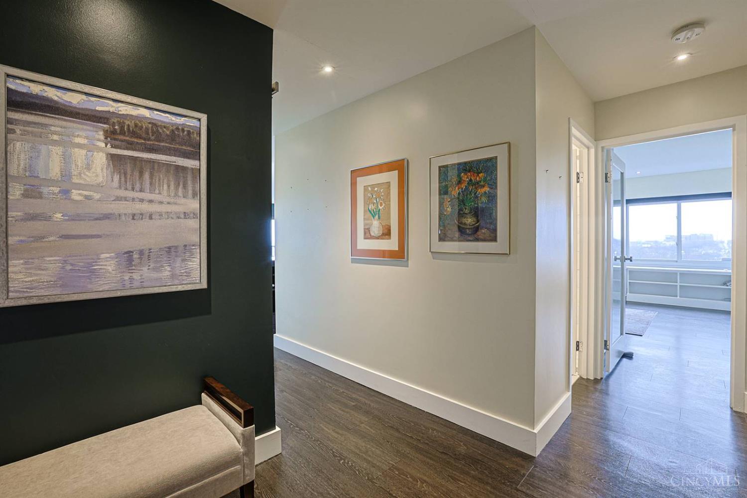 2200 Victory Parkway 2103