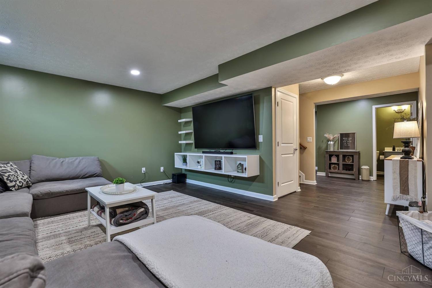 1656 Tunis Drive, Harrison, Ohio image 34
