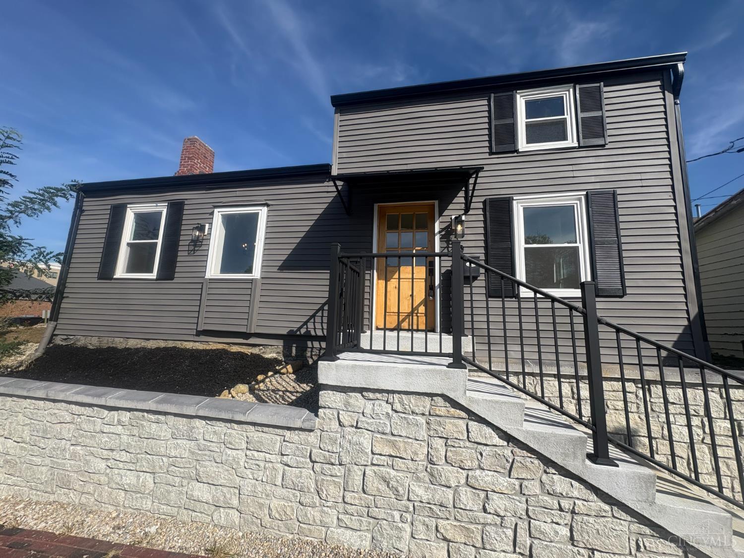 10 N Sycamore Street