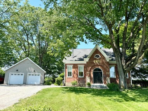 Photo of 4215 Utica RD, Clearcreek Township, OH 45036 (MLS # 1879663)