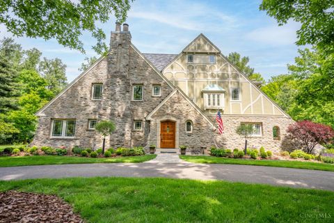 Photo of 6 Forest Hill Drive, Cincinnati, OH 45208 (MLS # 1878108)