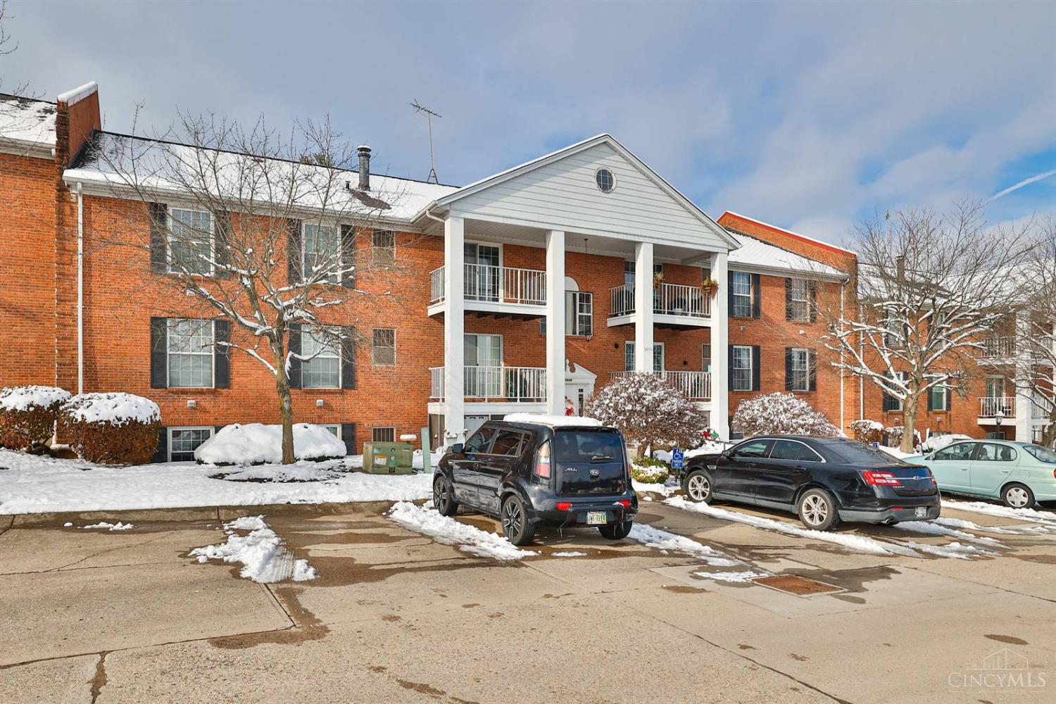 5936 Harrison Avenue 21