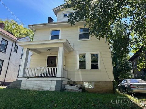 Photo of 1227 Carolina Avenue, Cincinnati, OH 45237 (MLS # 1857793)