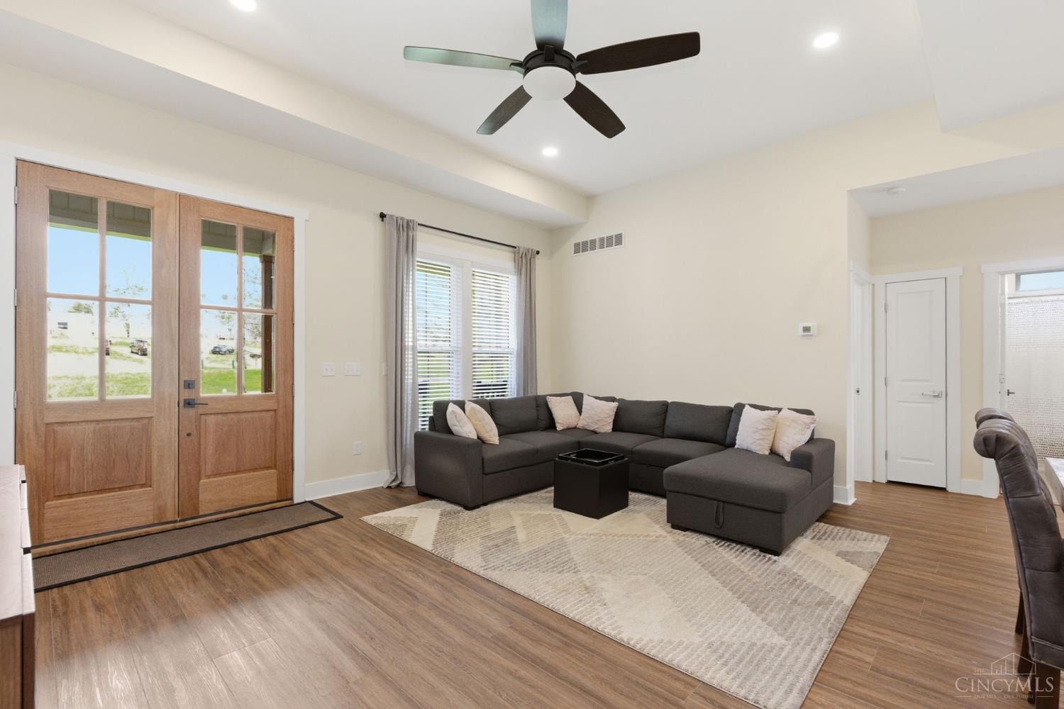 6520 Sleepy Hollow Parkway