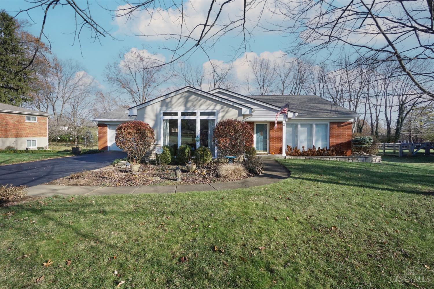 8336 Darlene Drive, West Chester, Ohio image 1