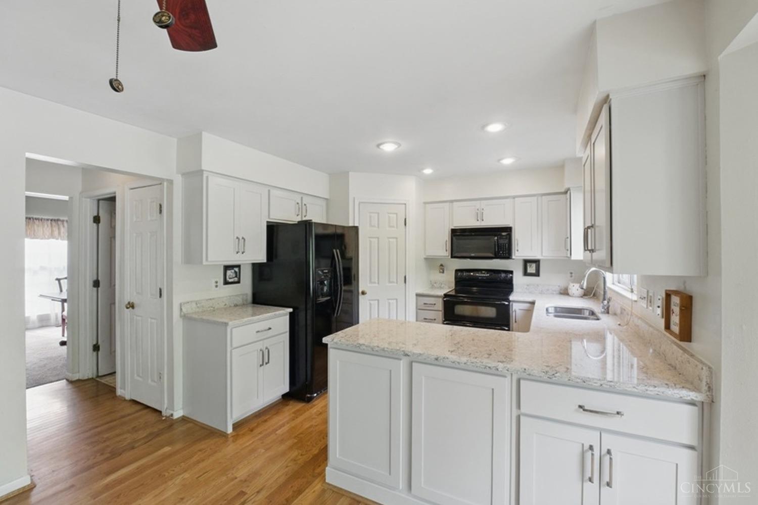 8353 Ridgevalley Court, Colerain Twp, Ohio image 2