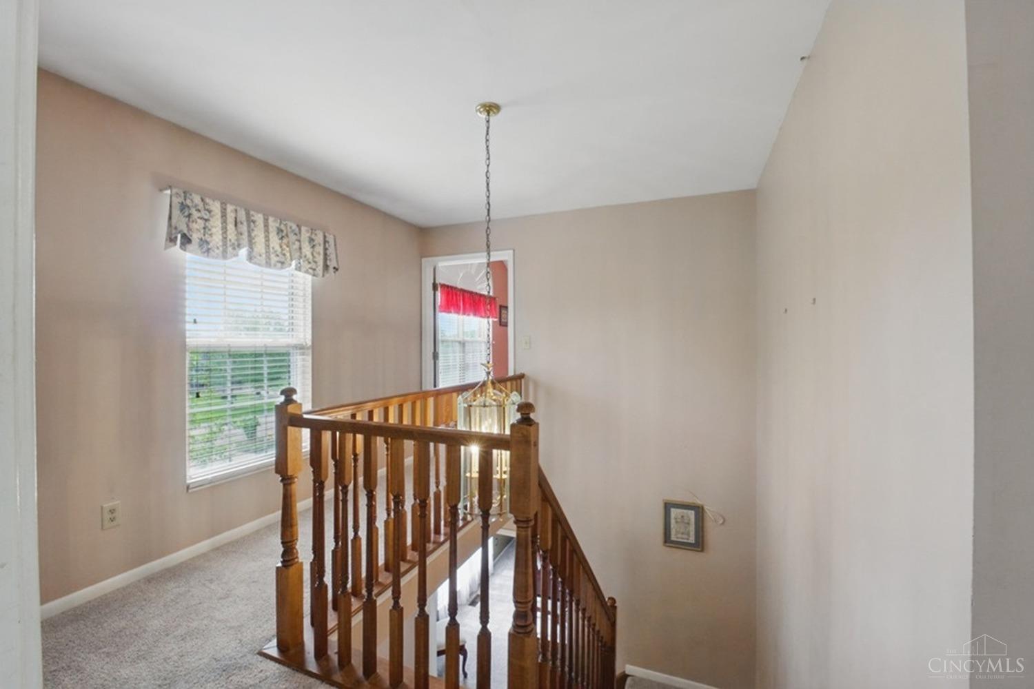 8353 Ridgevalley Court, Colerain Twp, Ohio image 13