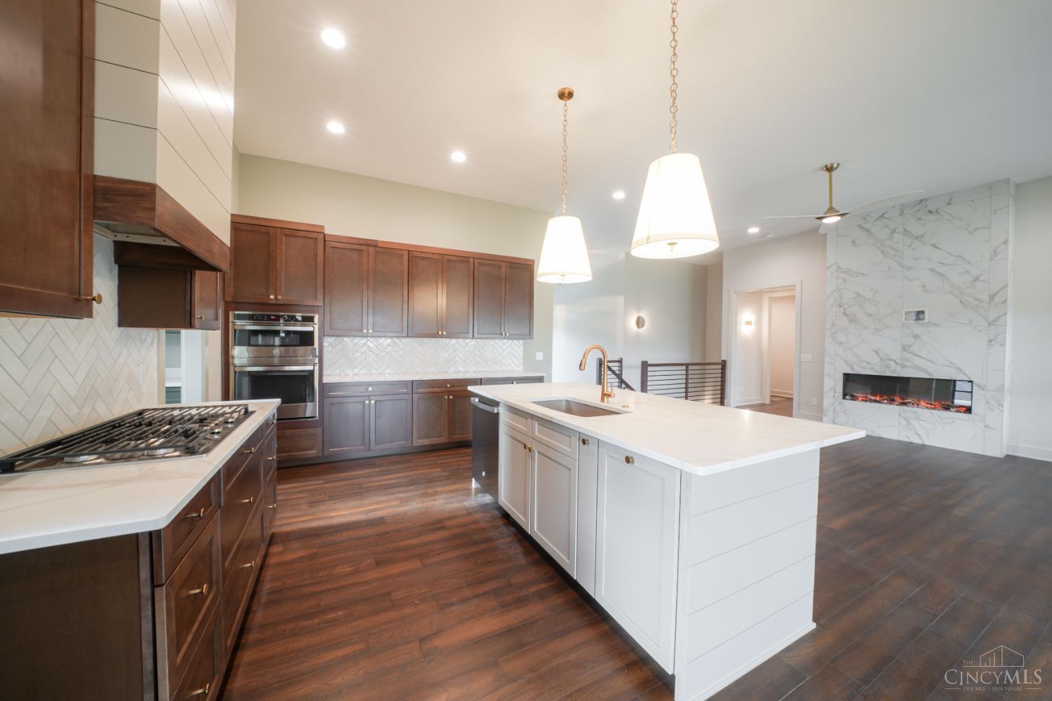 1232 Normandy Rue