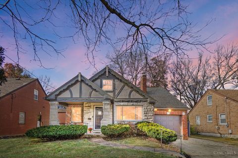 Photo of 7829 Sunfield Drive, Cincinnati, OH 45237 (MLS # 1862514)
