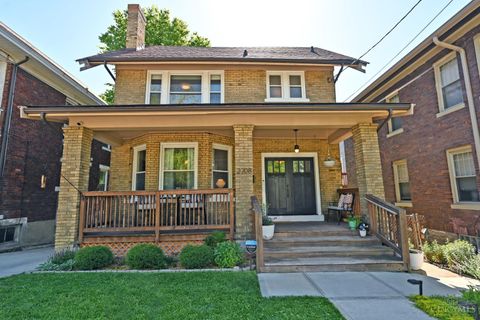 Photo of 2208 St James Avenue, Cincinnati, OH 45206 (MLS # 1879242)