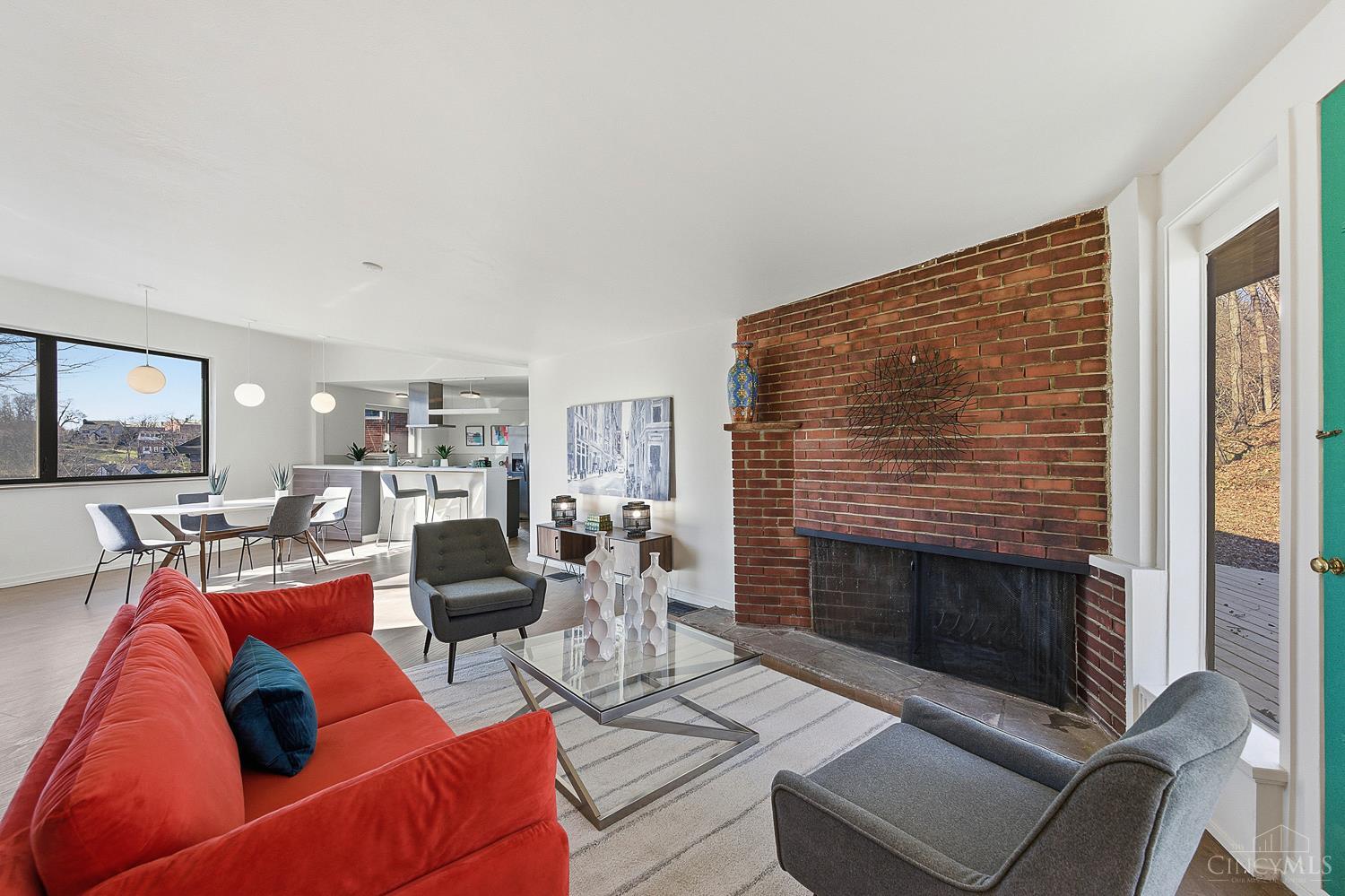 870 Lafayette Avenue