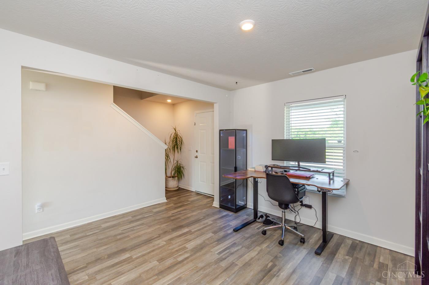 5762 Courtney Lane