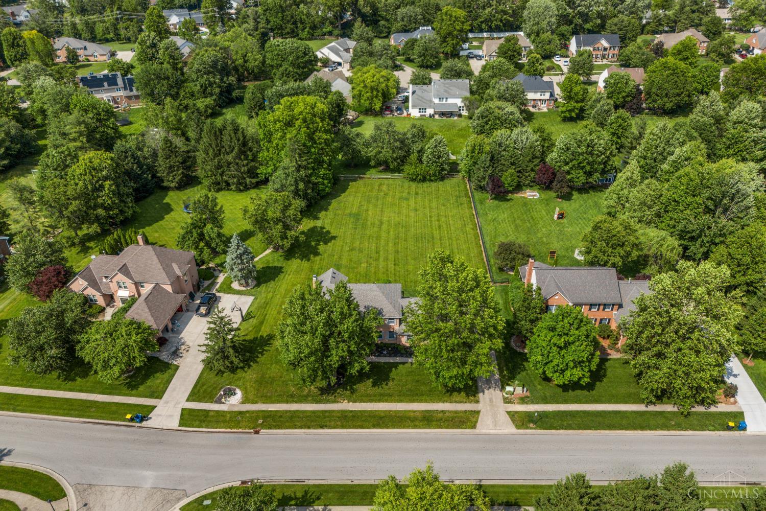 Picture for the property 1890072, 4 beds, 3 baths