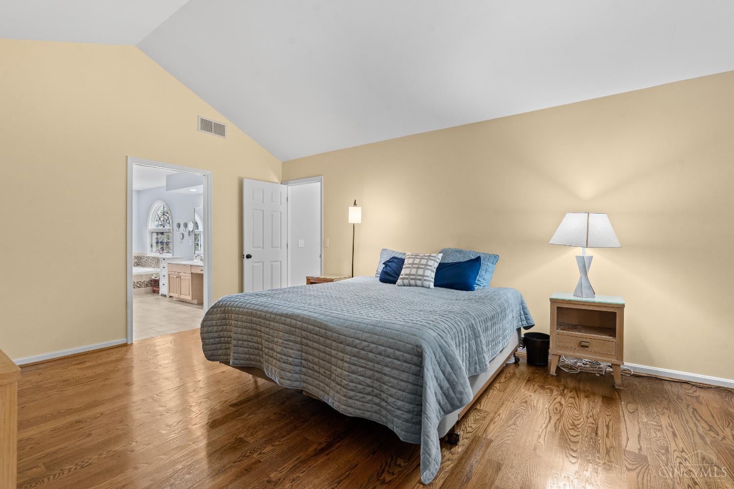 Picture for the property 1890072, 4 beds, 3 baths