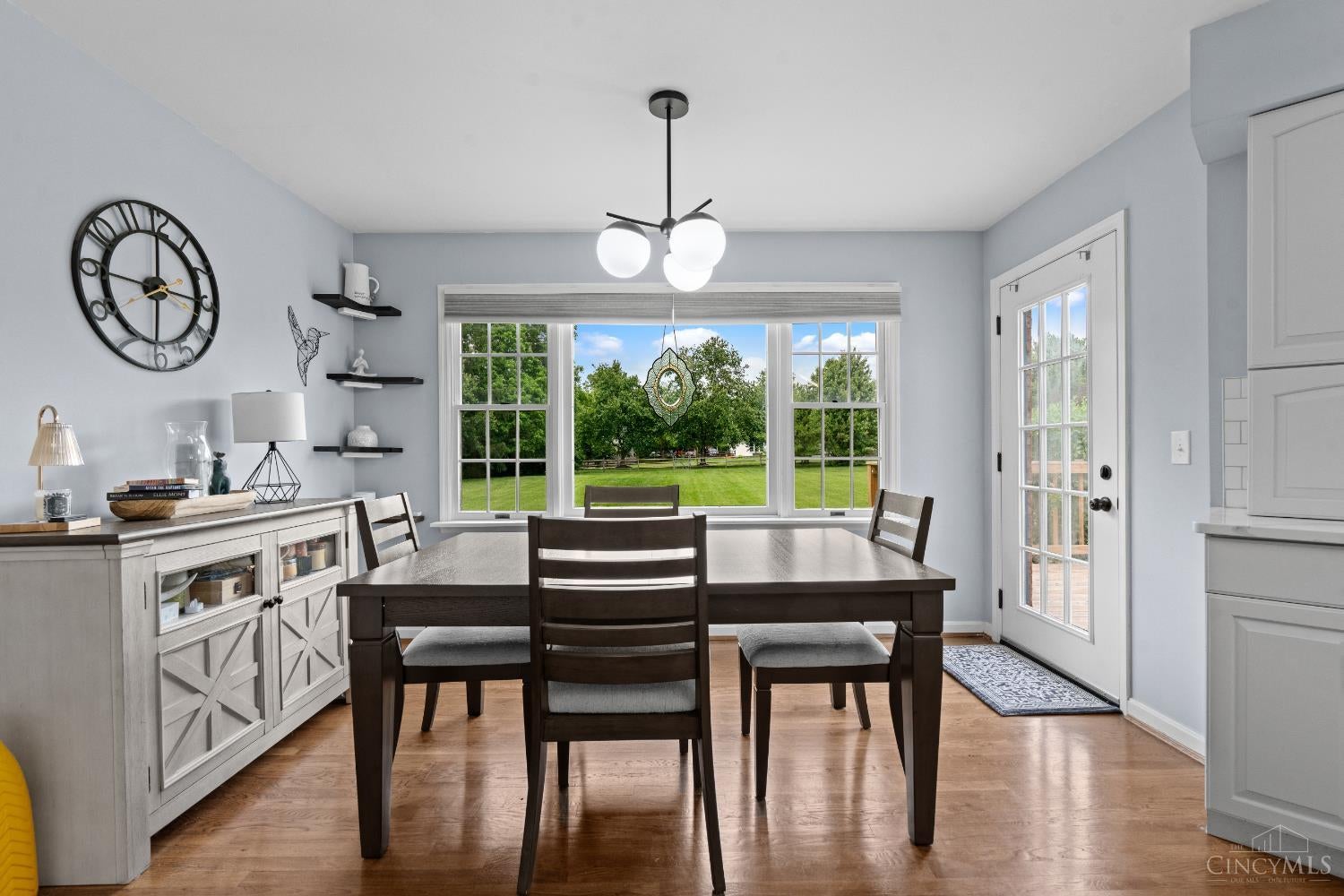 Picture for the property 1890072, 4 beds, 3 baths