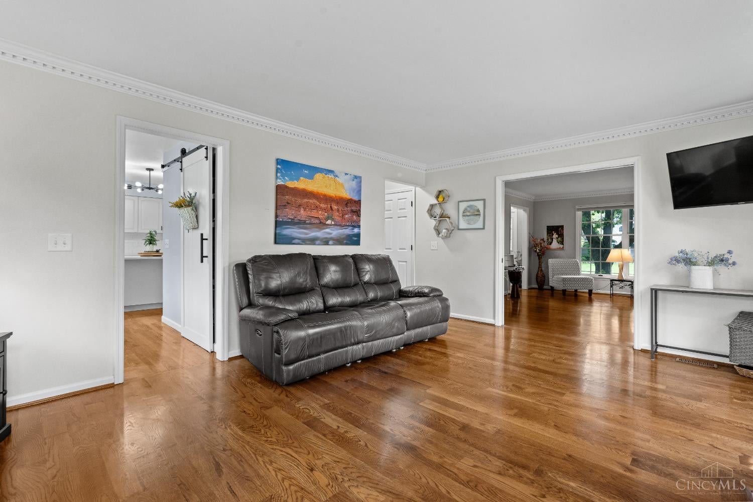 Picture for the property 1890072, 4 beds, 3 baths