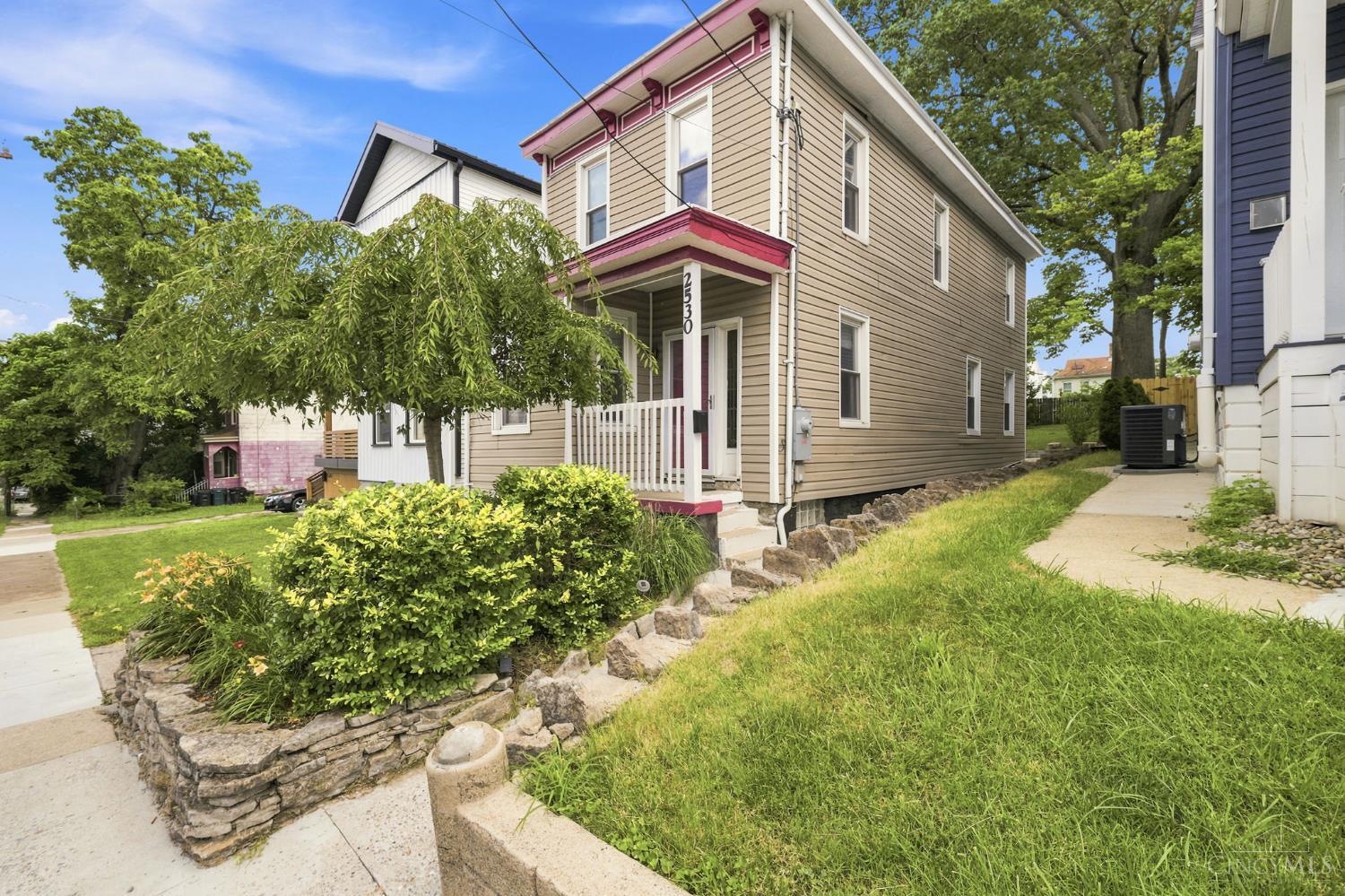 2530 Hemlock Street