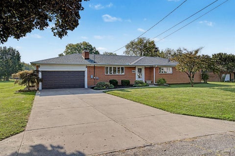 Photo of 444 W Lomar Drive, Carlisle, OH 45005 (MLS # 1892885)
