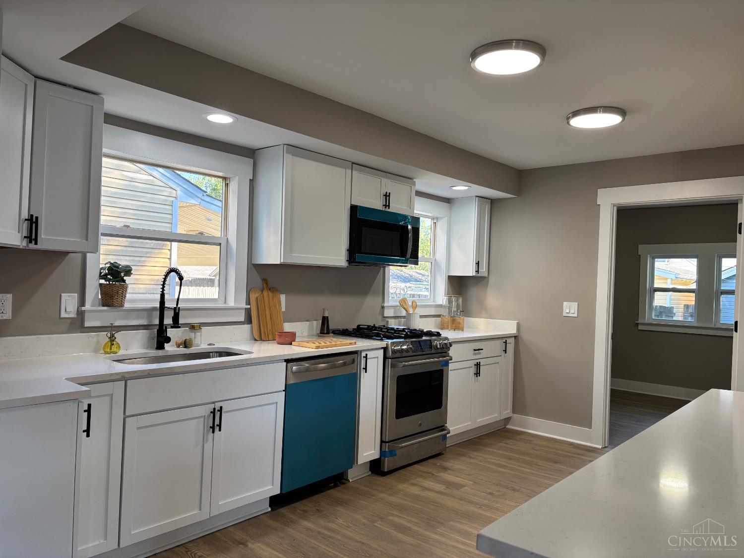 2052 Pleasant Avenue