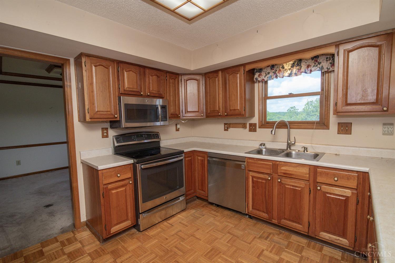 352 Palm Springs Drive, Fairfield, Ohio image 12