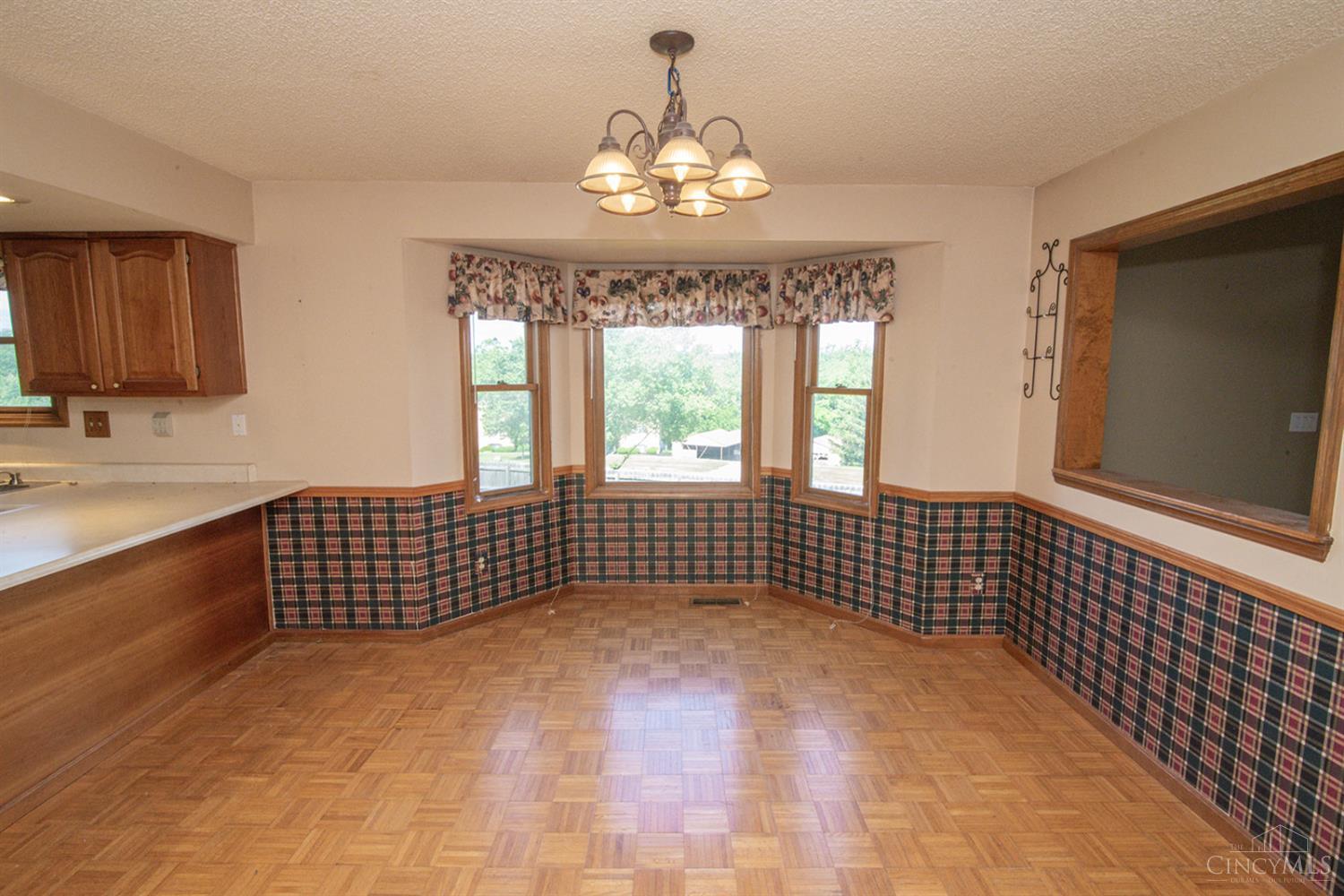 352 Palm Springs Drive, Fairfield, Ohio image 9
