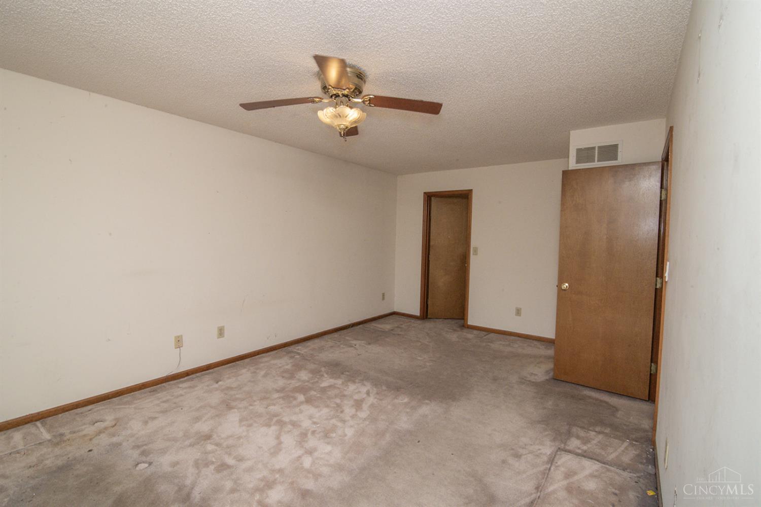 352 Palm Springs Drive, Fairfield, Ohio image 38