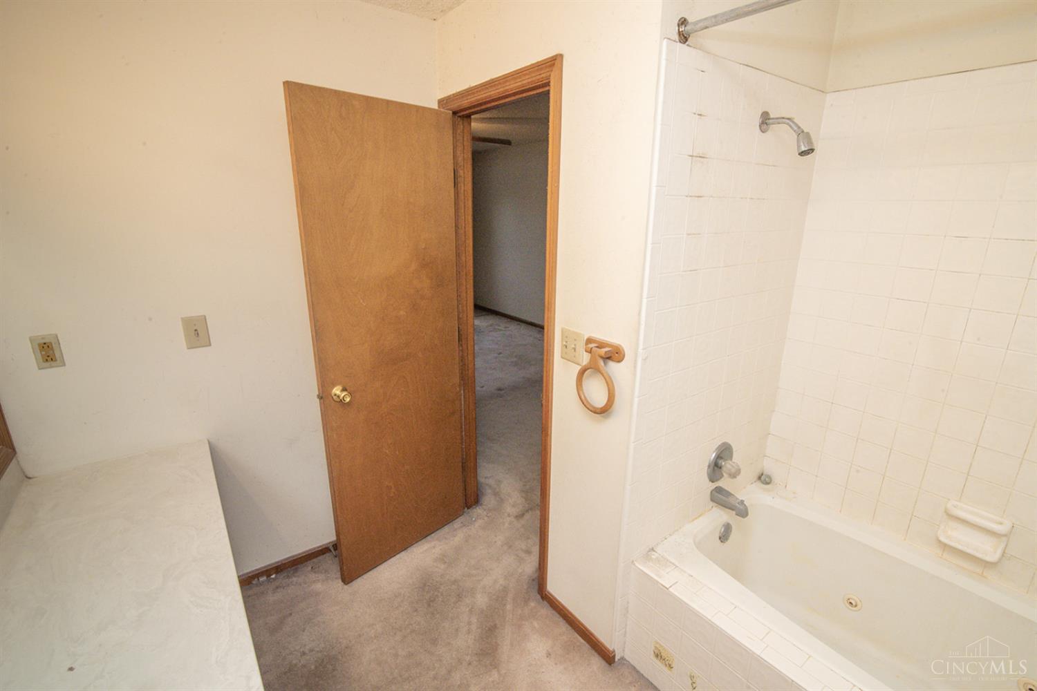 352 Palm Springs Drive, Fairfield, Ohio image 33