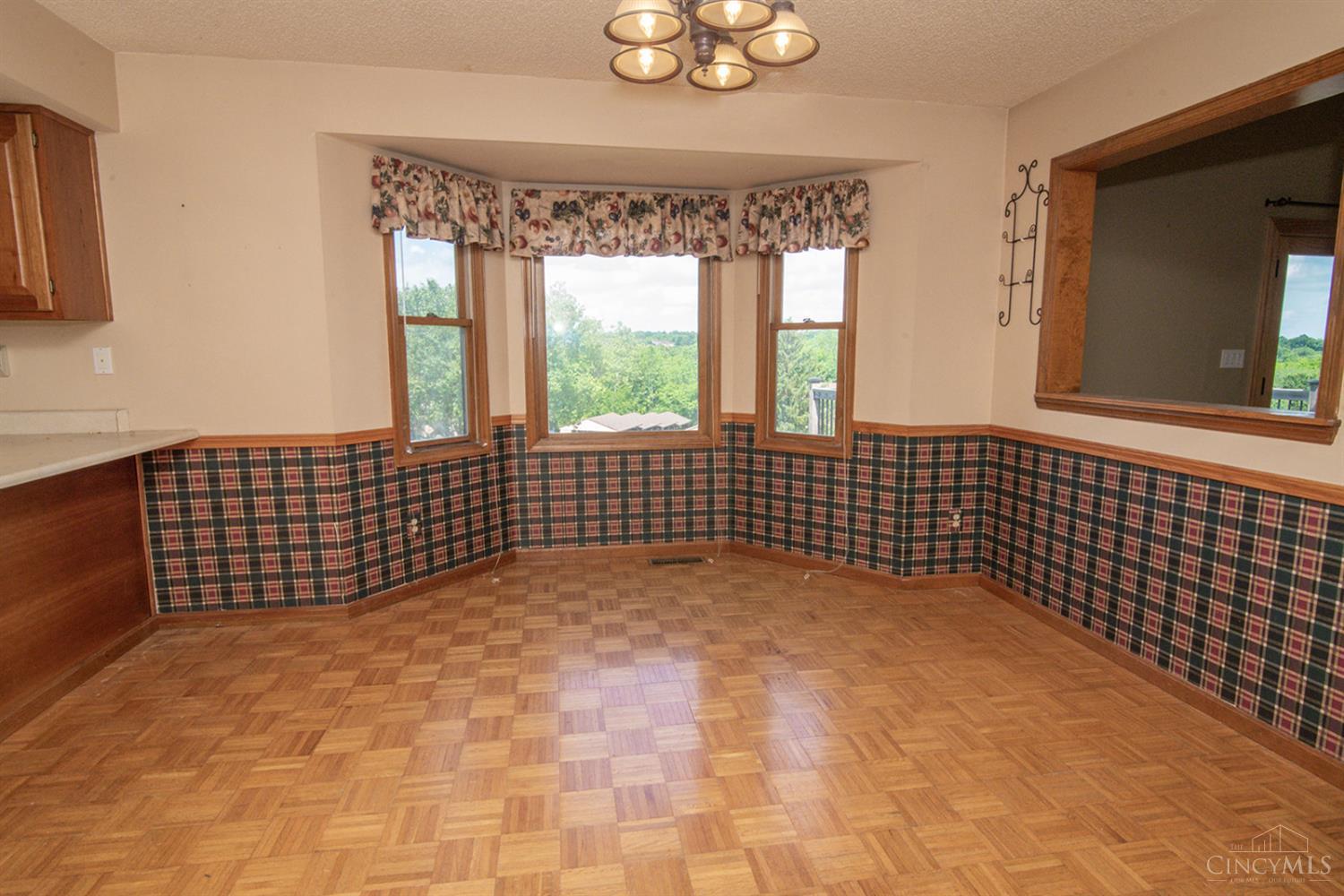 352 Palm Springs Drive, Fairfield, Ohio image 15
