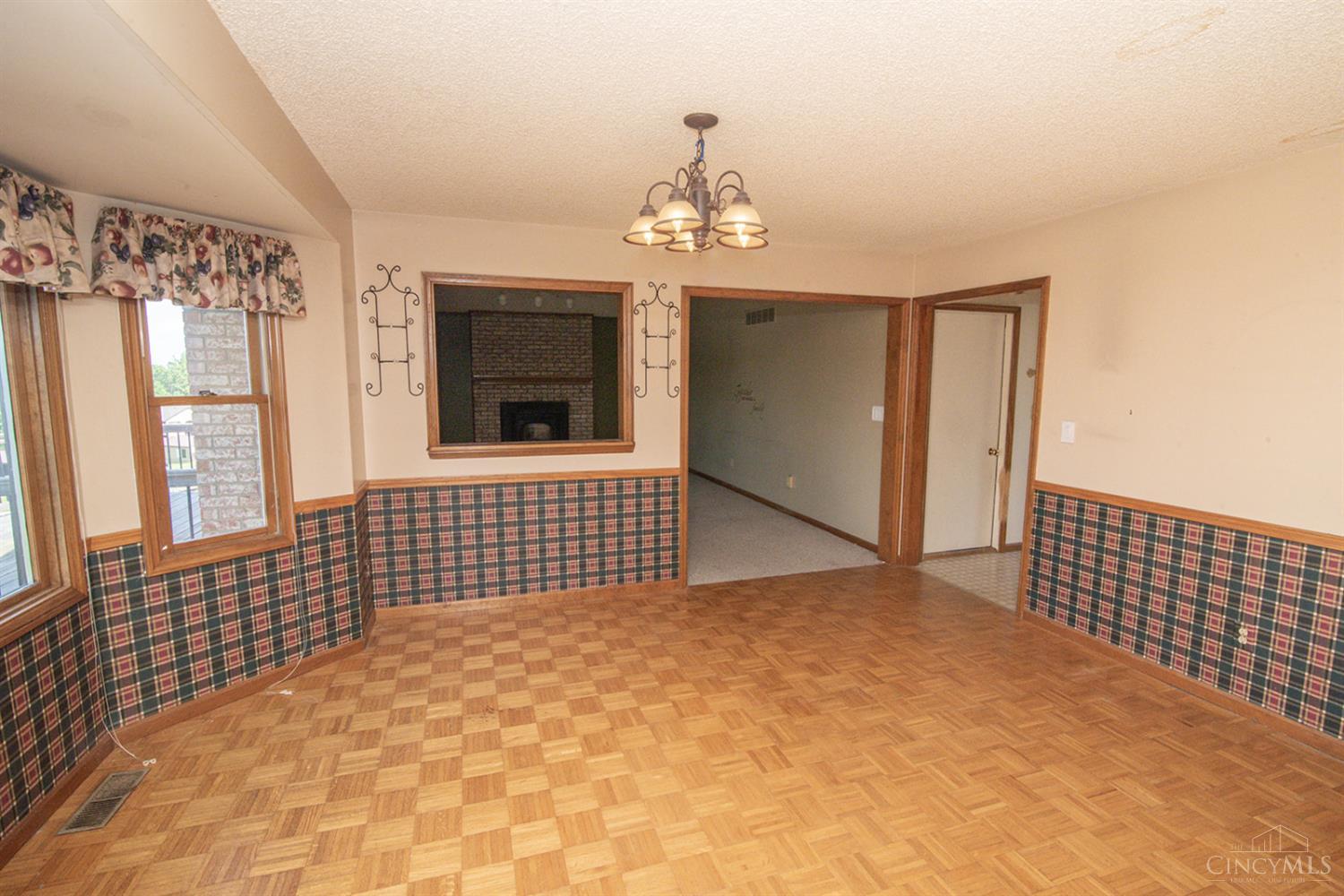 352 Palm Springs Drive, Fairfield, Ohio image 14