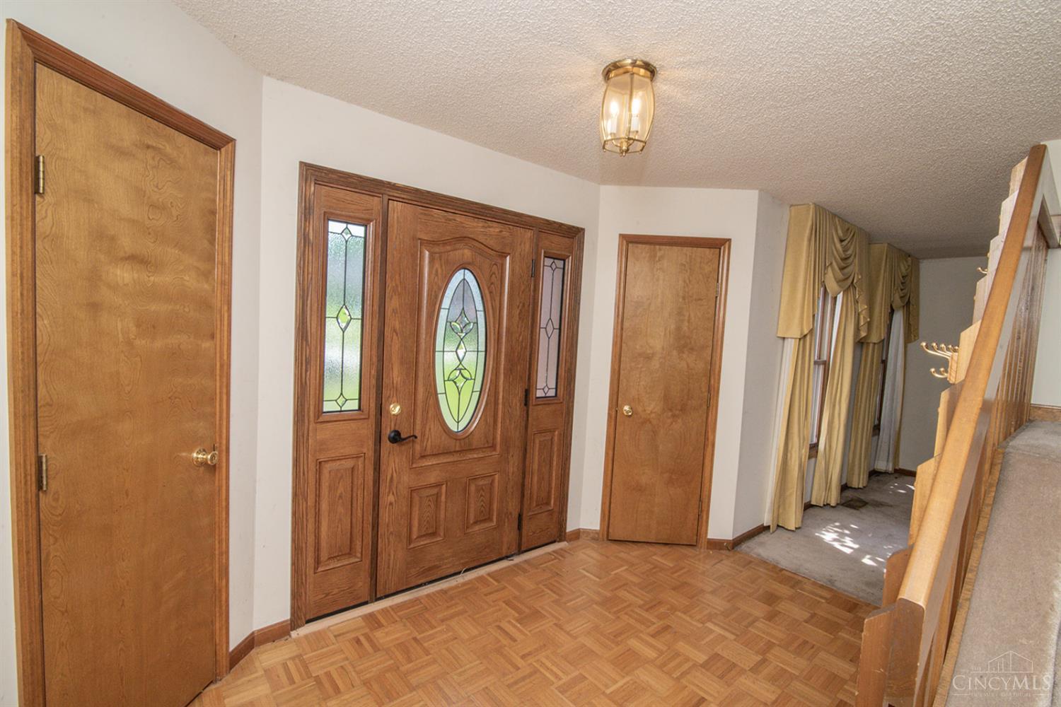 352 Palm Springs Drive, Fairfield, Ohio image 3