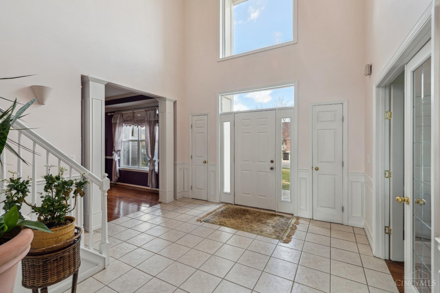 5764 Fairway Drive, Mason, Ohio image 3