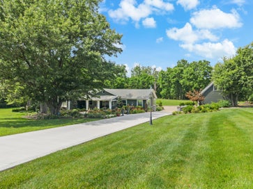 5596 Greentree Road Turtle Creek Twp OH 45036