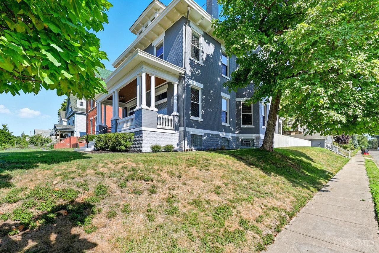 4402 Lafayette Avenue