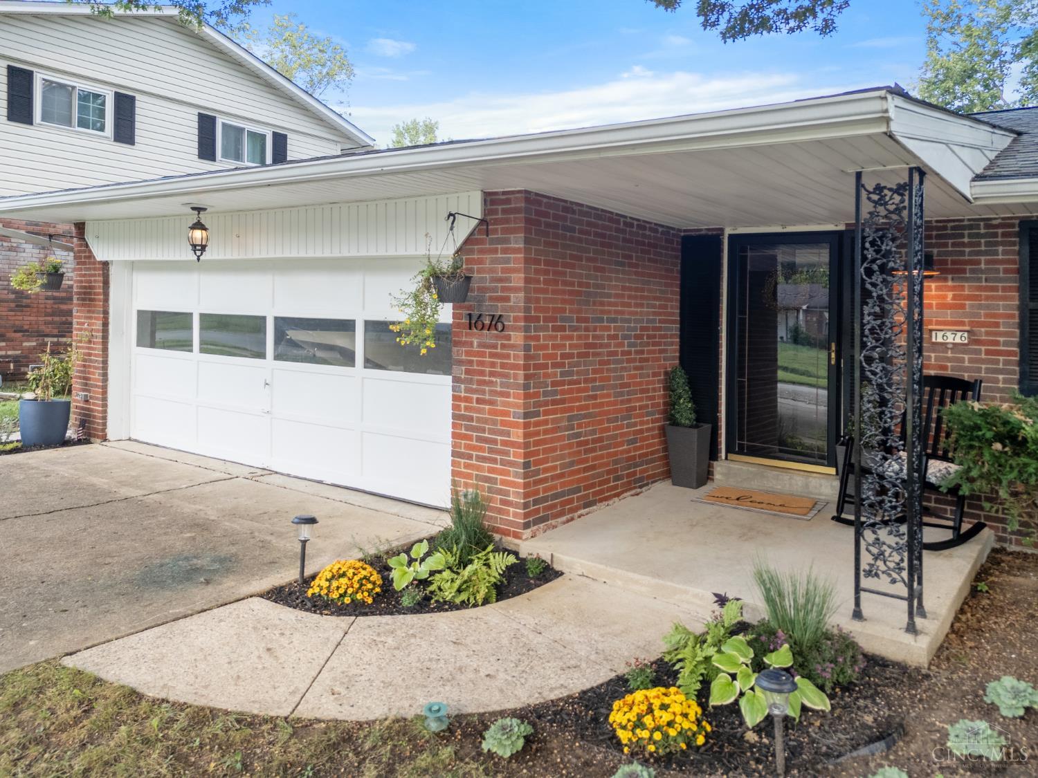 1676 Vaquera Place