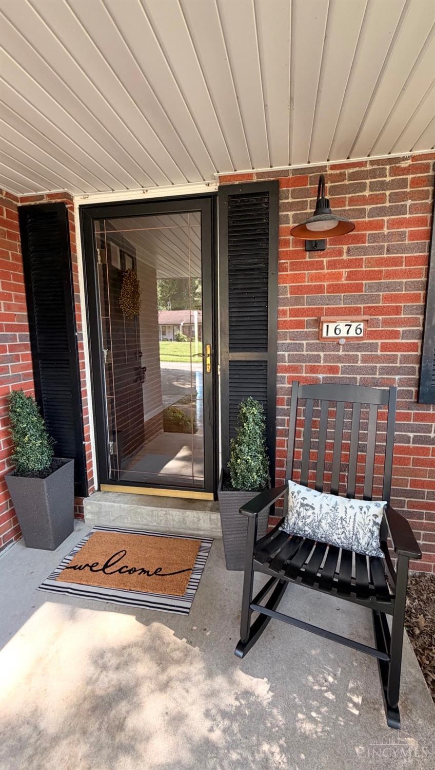 1676 Vaquera Place