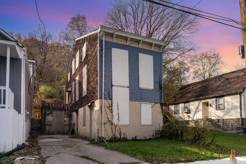 Photo of 1817 Forbus Street, Cincinnati, OH 45214 (MLS # 1862024)