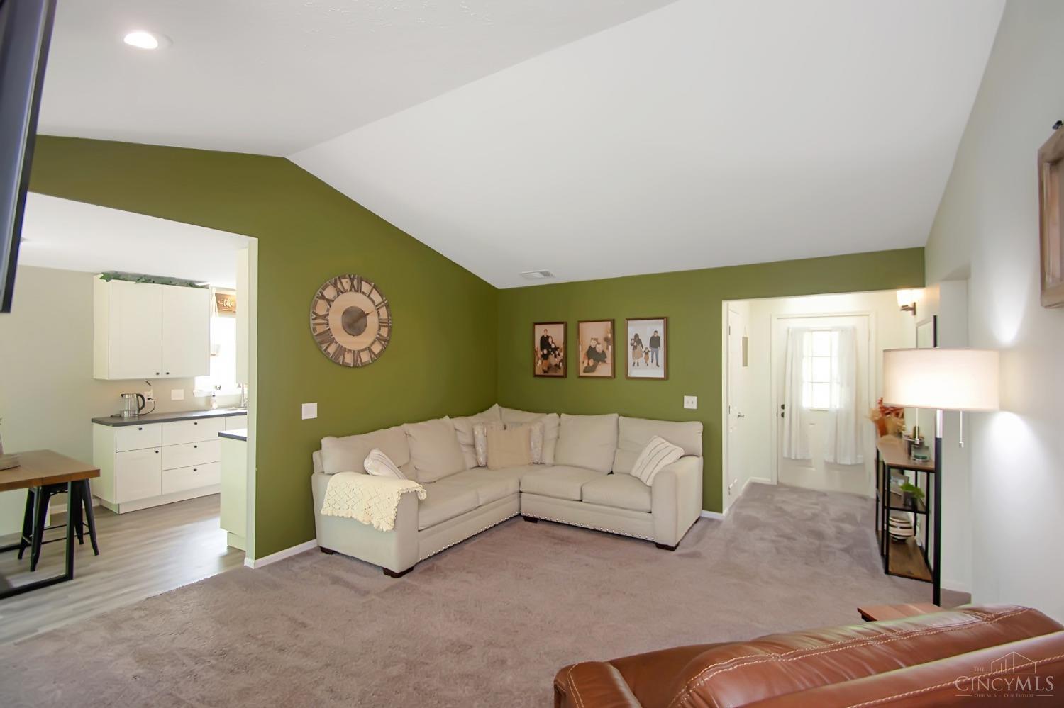 370 Woodsdale Drive, Monroe, Ohio image 3