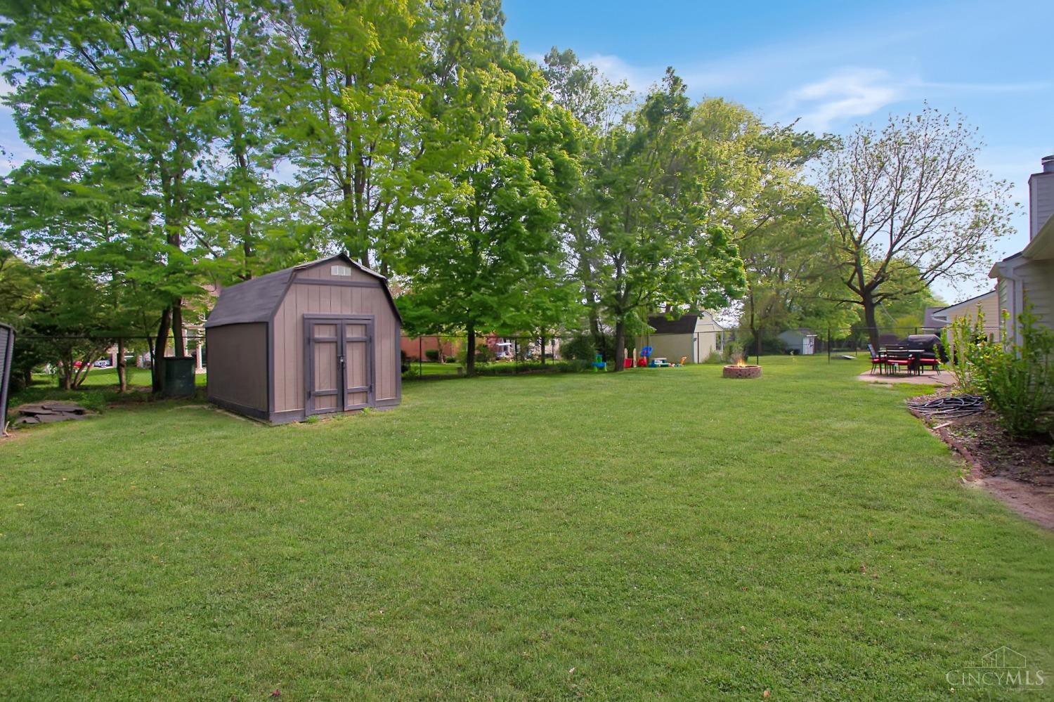370 Woodsdale Drive, Monroe, Ohio image 24